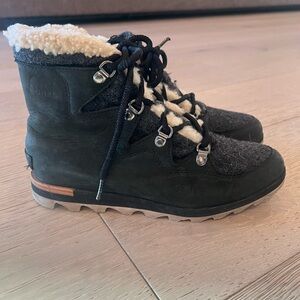 Sorel Black and Cream Winter Boots